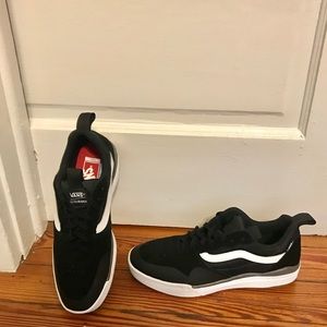 Vans UltraRange Pro Black & White Shoes